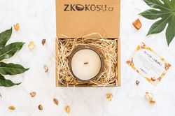 Sojová svíčka s vůní VANILKA v dárkovém balení | zKokosu